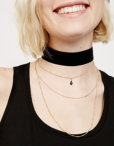 Wide velvet choker with chains